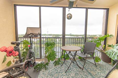2202 S Cypress Bend Drive #706, Pompano Beach FL - photo 10 of 47