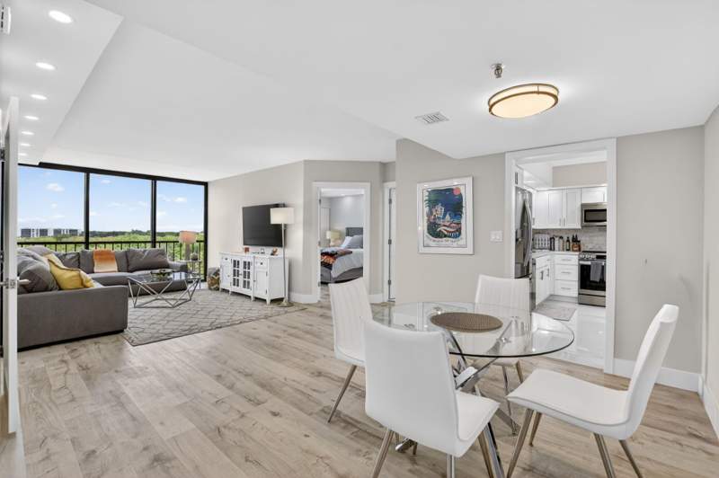 2 bedroom Condominium at 6815 Willow Wood Drive #4073, Willowwood Midrise, Boca Raton — photo 1
