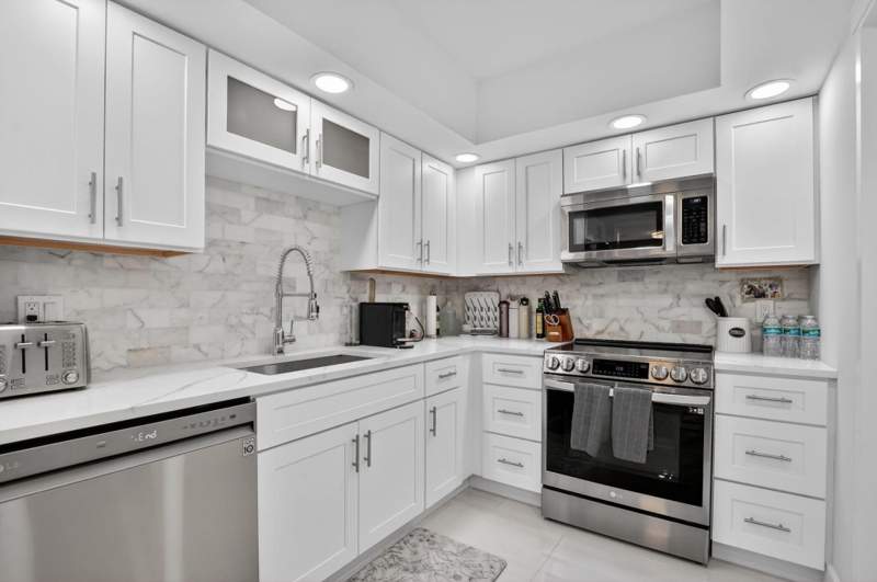 2 bedroom Condominium at 6815 Willow Wood Drive #4073, Willowwood Midrise, Boca Raton — photo 2