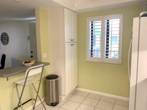 1202 S Lake Drive #502, Lantana FL - photo 9 of 22