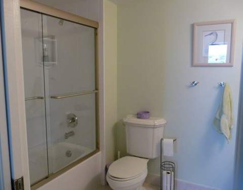 1202 S Lake Drive #502, Lantana FL - photo 16 of 22