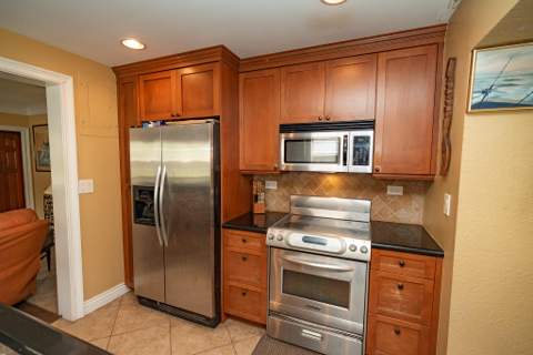 820 SW 18th Court, Fort Lauderdale FL - photo 7 of 45