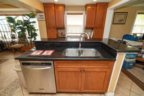 820 SW 18th Court, Fort Lauderdale FL - photo 9 of 45