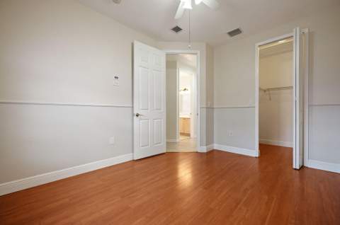 7039 Golf Pointe Circle, Tamarac FL - photo 20 of 34