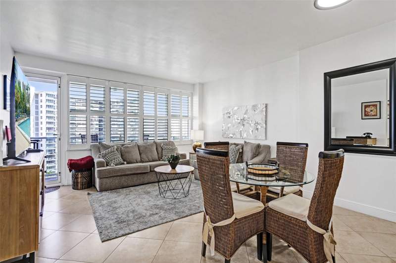 1 bedroom Stock Cooperative at 3333 NE 34th Street #1006, Coral Ridge Towers South, Fort Lauderdale — photo 3