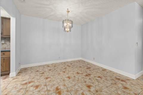 1767 S Dovetail Drive #R, Fort Pierce FL - photo 8 of 35