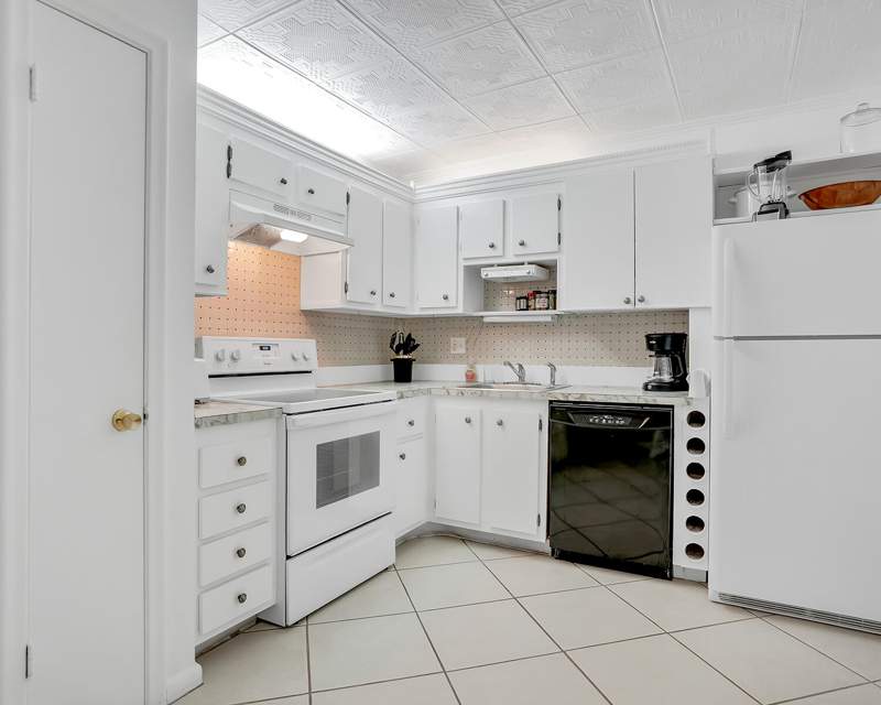 1 bedroom Condominium at 2061 NW 47th Terrace #103, Castle Apartments 17 Condo, Lauderhill — photo 2