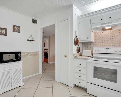 2061 NW 47th Terrace #103, Lauderhill FL - photo 13 of 22