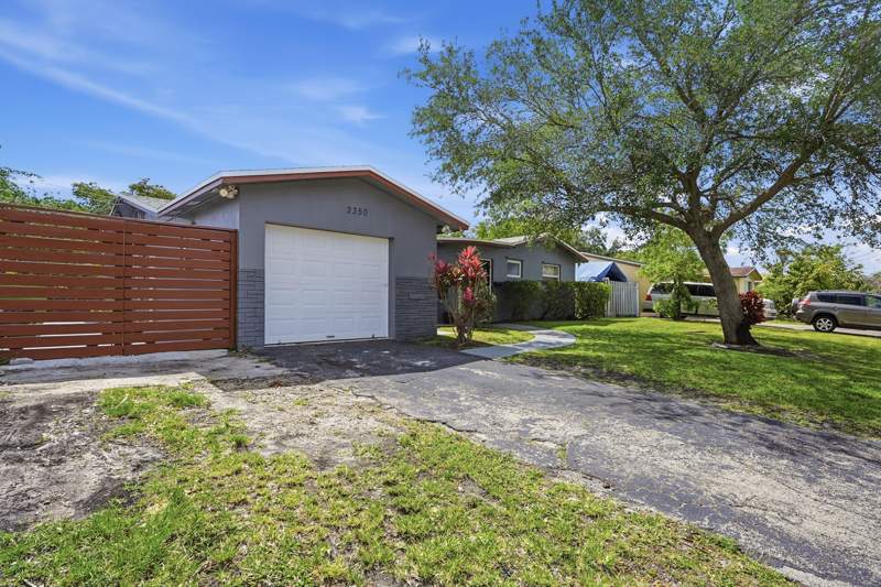 3 bedroom Single Family Residence at 2350 NW 60th Avenue, Sunrise Golf Village 3rd Add To, Sunrise — photo 4
