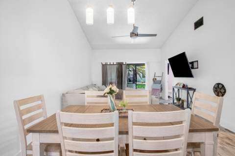 8202 NW 100th Drive, Tamarac FL - photo 9 of 53