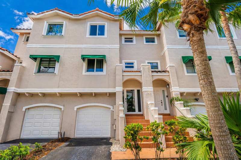 3 bedroom Townhouse at 12616 NW 14th Court, Savannah Plat 3, Sunrise — photo 1