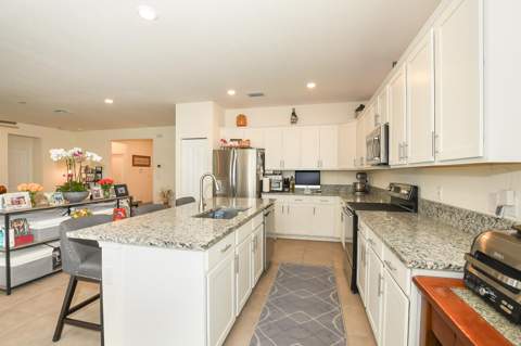 7472 NW Greenspring Street, Port St. Lucie FL - photo 6 of 56