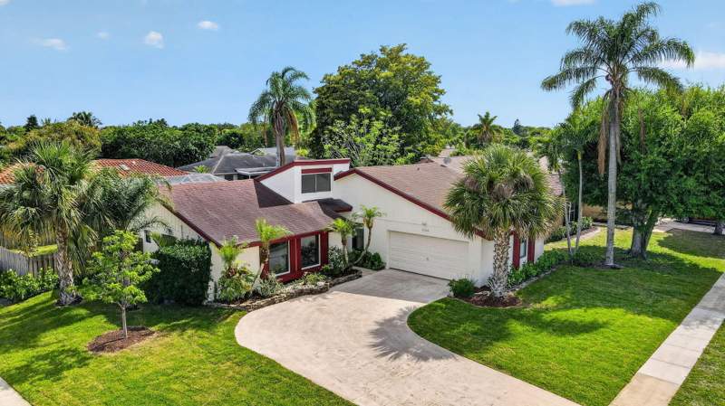 3 bedroom Single Family Residence at 12260 Old Country Road, Pinewood East 2 Of Wellington, Wellington — photo 5