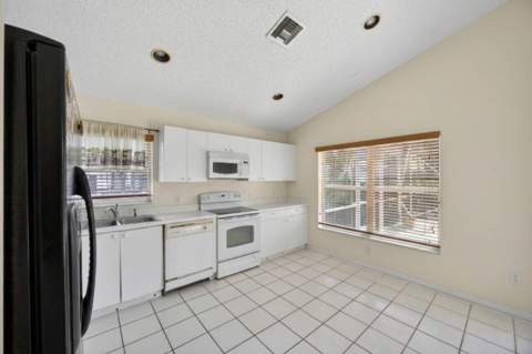 10870 Old Bridgeport Lane, Boca Raton FL - photo 21 of 41