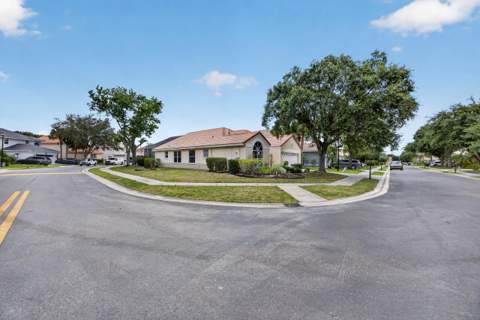 10870 Old Bridgeport Lane, Boca Raton FL - photo 14 of 41
