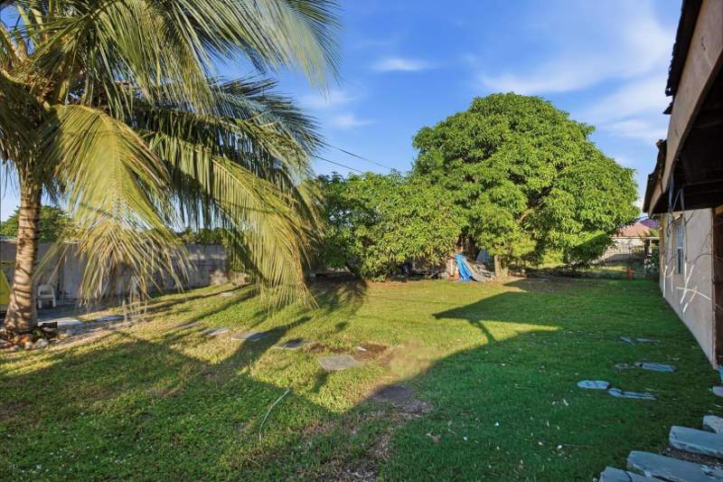 4 bedroom Single Family Residence at 561 NE 38th Street, F R Humphries Villa, Deerfield Beach — photo 2
