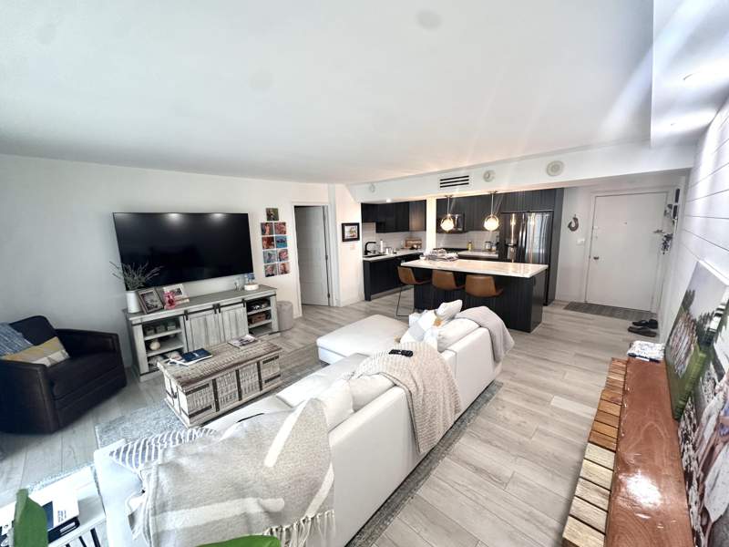 2 bedroom Condominium at 1 Las Olas Circle #1211, Venetian Condominium, Fort Lauderdale — photo 4