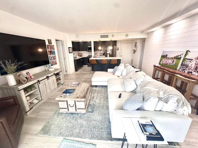2 bedroom Condominium at 1 Las Olas Circle #1211, Venetian Condominium, Fort Lauderdale — photo 5