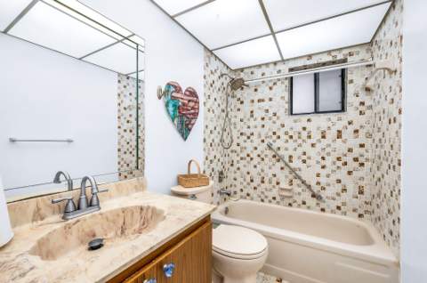 5220 Las Verdes Circle #108, Delray Beach FL - photo 12 of 33