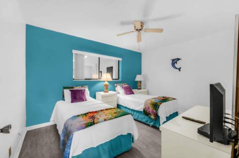 5220 Las Verdes Circle #108, Delray Beach FL - photo 13 of 33