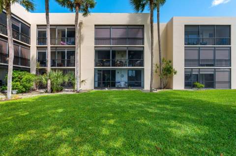5220 Las Verdes Circle #108, Delray Beach FL - photo 21 of 33