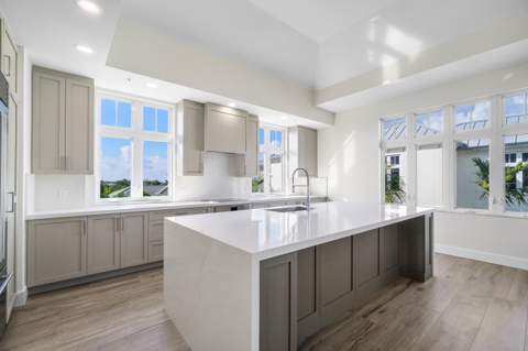 178 Lake Drive #4101, Palm Beach Shores FL - photo 13 of 40