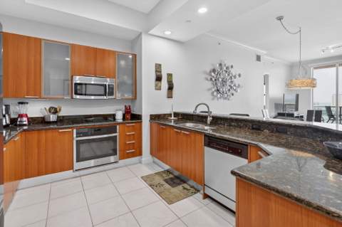 2640 Lake Shore Drive #2608, Riviera Beach FL - photo 12 of 78