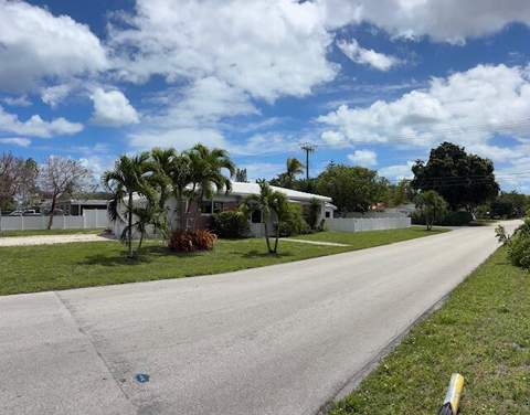 1107 S 15th Avenue, Hollywood FL - photo 9 of 22