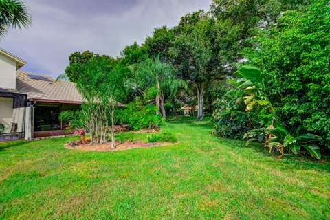 10868 Stafford Circle, Boynton Beach FL - photo 6 of 19