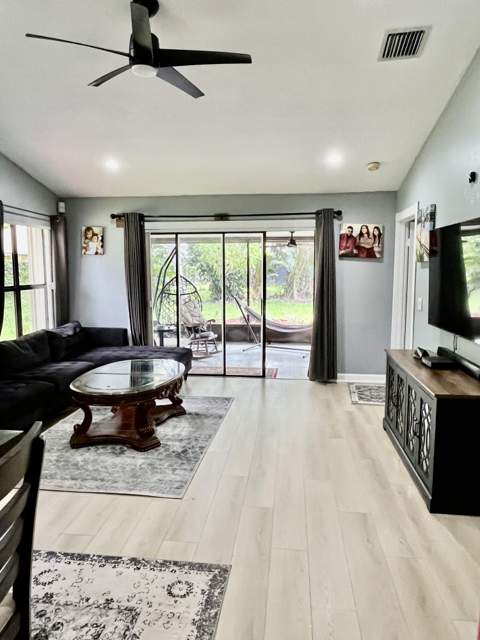 10868 Stafford Circle, Boynton Beach FL - photo 11 of 19