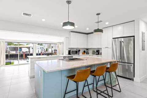 2417 NE 19th Avenue, Wilton Manors FL - photo 13 of 31