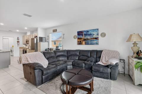 535 SW Butler Avenue, Port St. Lucie FL - photo 14 of 35