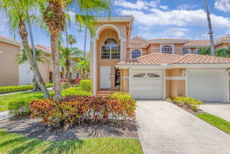 3 bedroom Condominium at 222 Legendary Circle, Legends Condo, Palm Beach Gardens — photo 1