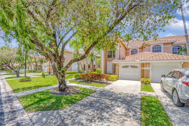 3 bedroom Condominium at 222 Legendary Circle, Legends Condo, Palm Beach Gardens — photo 2