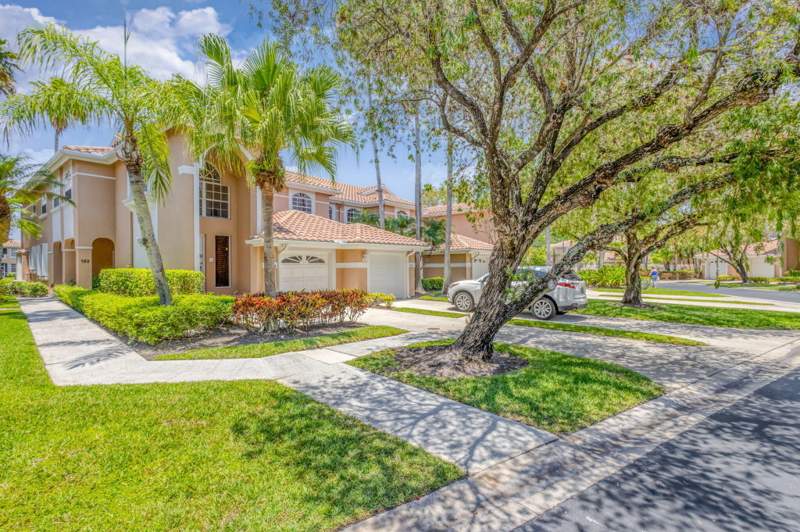 3 bedroom Condominium at 222 Legendary Circle, Legends Condo, Palm Beach Gardens — photo 3