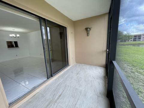 10442 Sunrise Lakes Boulevard #104, Sunrise FL - photo 17 of 23