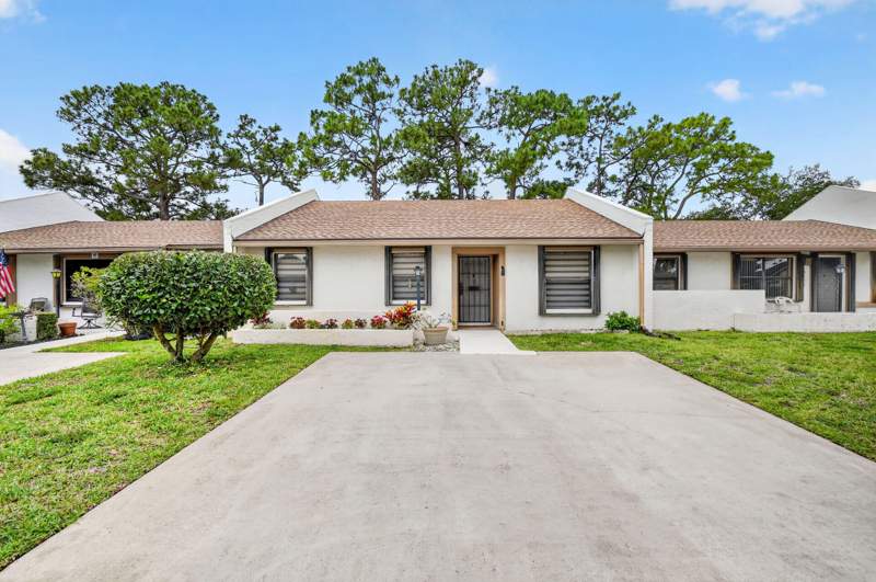 2 bedroom Villa at 6105 Fairfield Circle, Villages Of Woodlake 2, Greenacres — photo 2