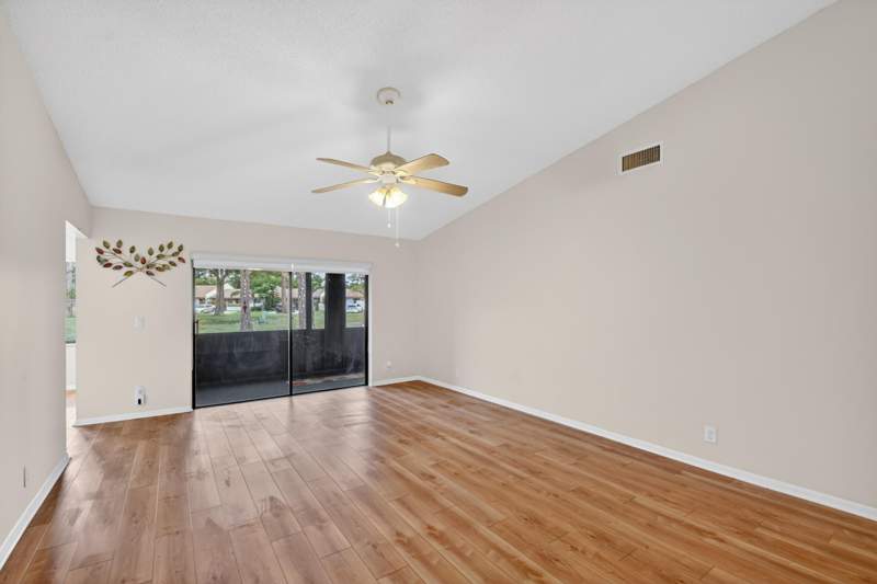 2 bedroom Villa at 6105 Fairfield Circle, Villages Of Woodlake 2, Greenacres — photo 3