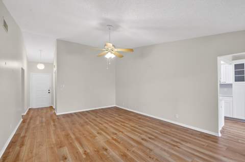 6105 Fairfield Circle, Greenacres FL - photo 12 of 55
