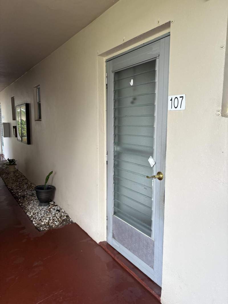 1 bedroom Condominium at 2606 Garden Drive #107, Lake Clarke Gardens Condo 18, Lake Worth Beach — photo 3