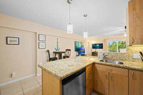 95 N Birch Road #304, Fort Lauderdale FL - photo 12 of 35