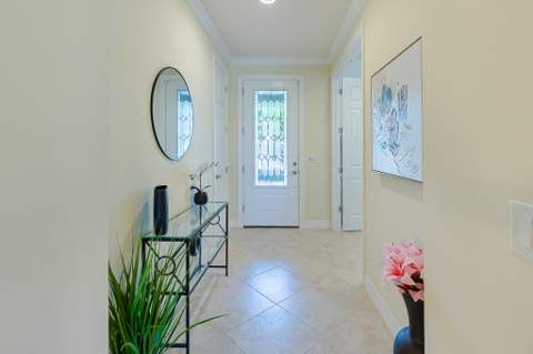 221 SE Longview Drive, Port St. Lucie FL - photo 6 of 60