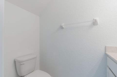 696 NE Waters Edge Lane, Port St. Lucie FL - photo 11 of 41