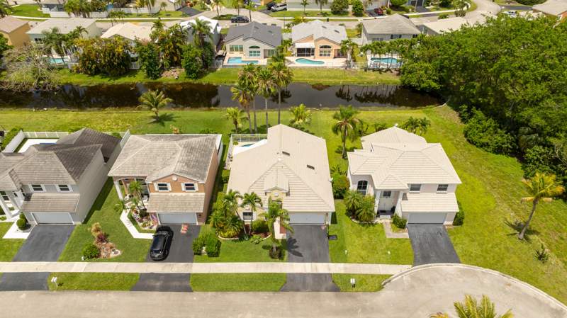 3 bedroom Single Family Residence at 5535 NW 54th Circle, Lauren's Turn, Coconut Creek — photo 5