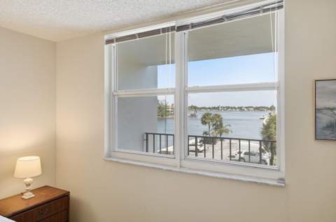 1400 S Ocean Drive #303, Hollywood FL - photo 16 of 31