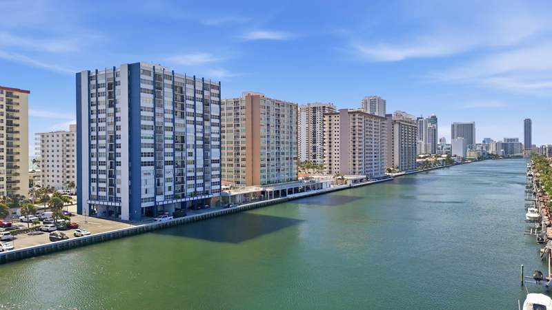 1 bedroom Condominium at 1400 S Ocean Drive #303, Trafalgar Towers Condominium, Hollywood — photo 4