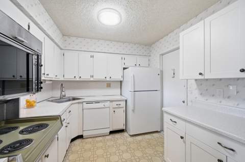 1400 S Ocean Drive #303, Hollywood FL - photo 9 of 31