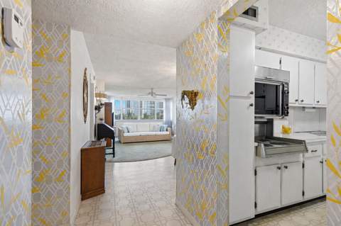 1400 S Ocean Drive #303, Hollywood FL - photo 8 of 31