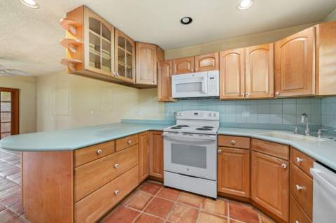 752 Lori Drive #219, Palm Springs FL - photo 8 of 33
