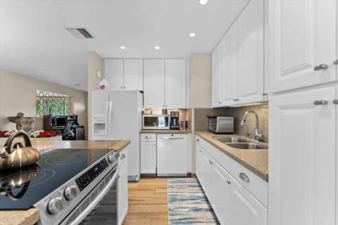2625 NW 3rd Avenue, Wilton Manors FL - photo 11 of 46